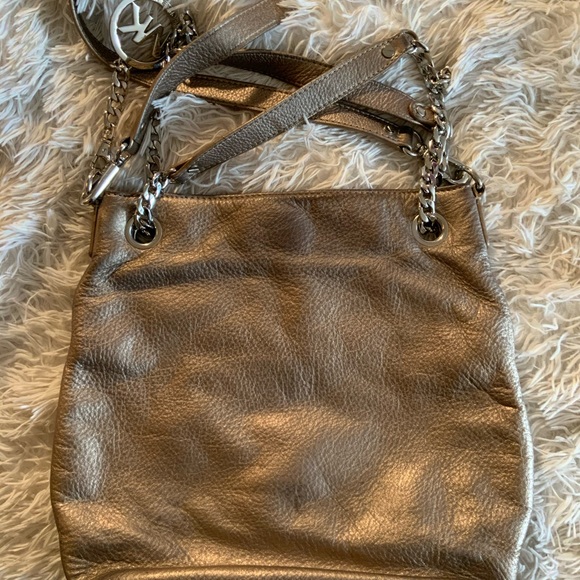 🚫SOLD🚫 Gold Michael Kors purse with chain handle. - Picture 5 of 7